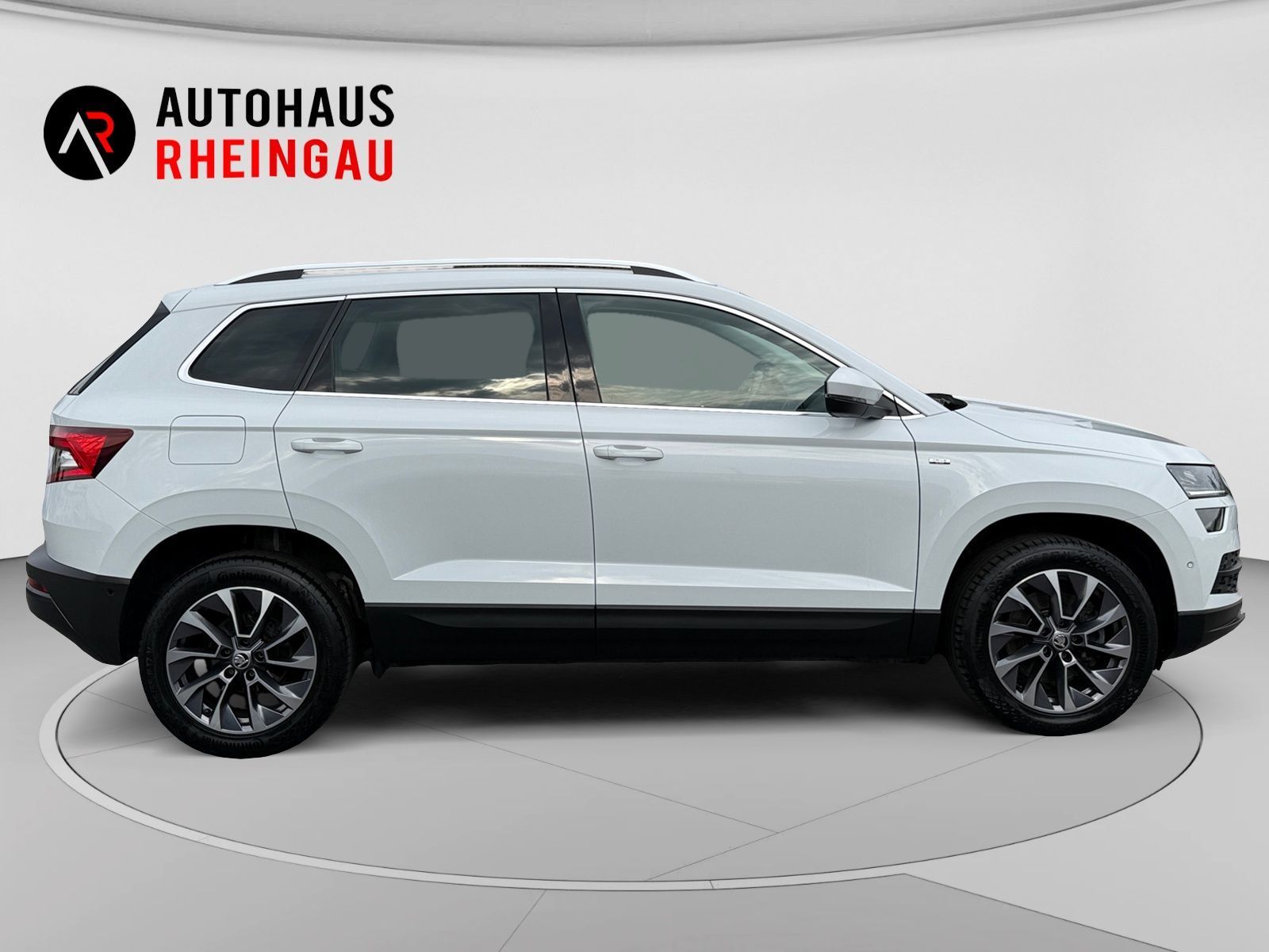 Fahrzeugabbildung SKODA Karoq 2.0 TDI Drive 125 PANO AHK LED