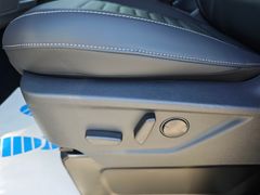 FORD Tourneo Custom 320 L1 170PS Titanium AWD #LEDER