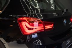 BMW 118 i Urban Line*CAM*LED*LEDER*SHZ*NAVI*TEMPOMAT