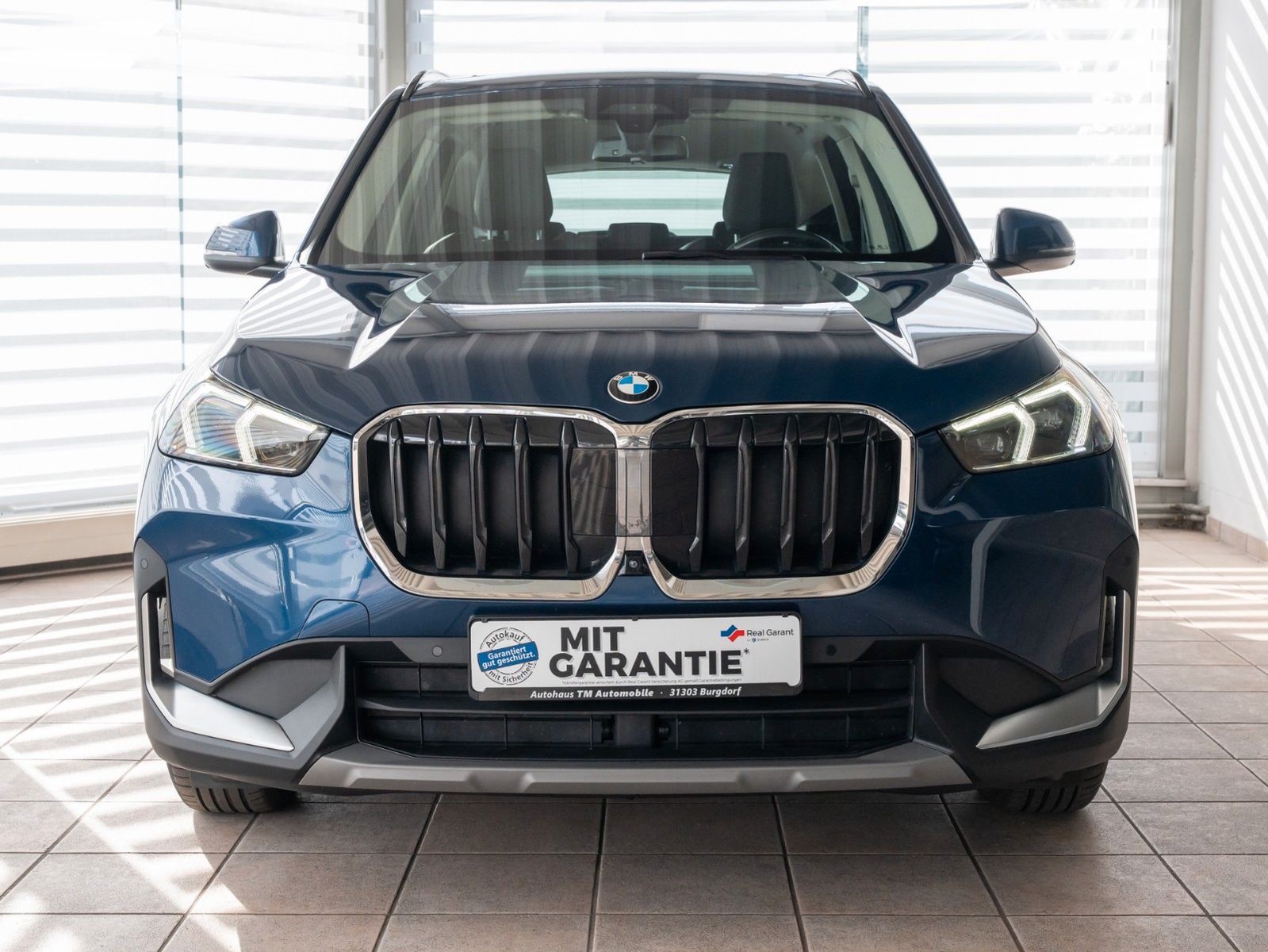 BMW X1 xD23d PANO 360° HUD AHK ACC M-Fahrwerk LHzg. imagem 2