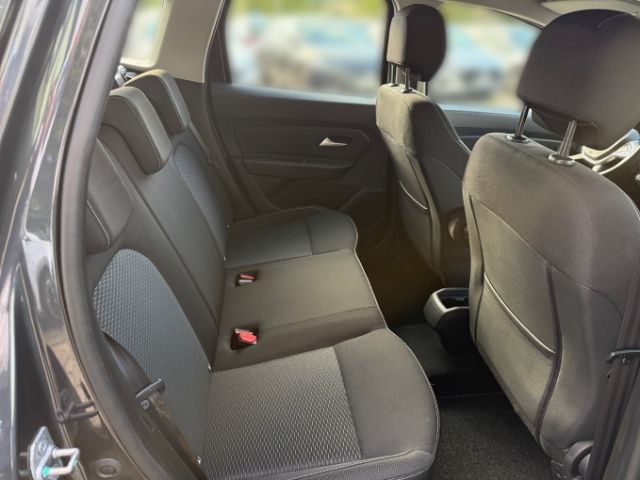 Fahrzeugabbildung Dacia Duster II Comfort 4WD +KLIMA+RADIO+BLUETOOTH+UVM