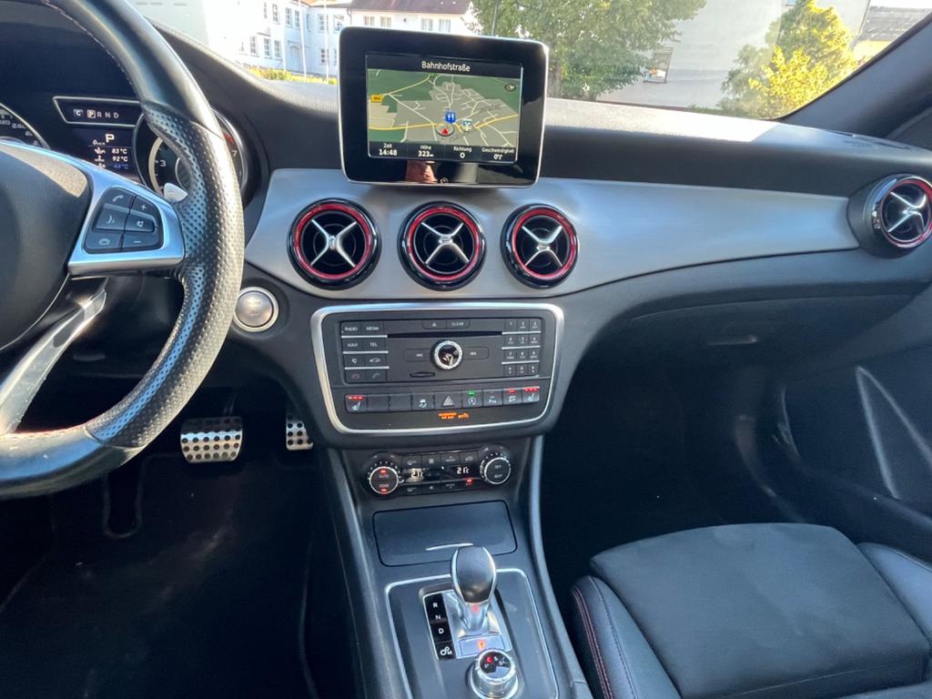 Mercedes-Benz GLA 45 AMG