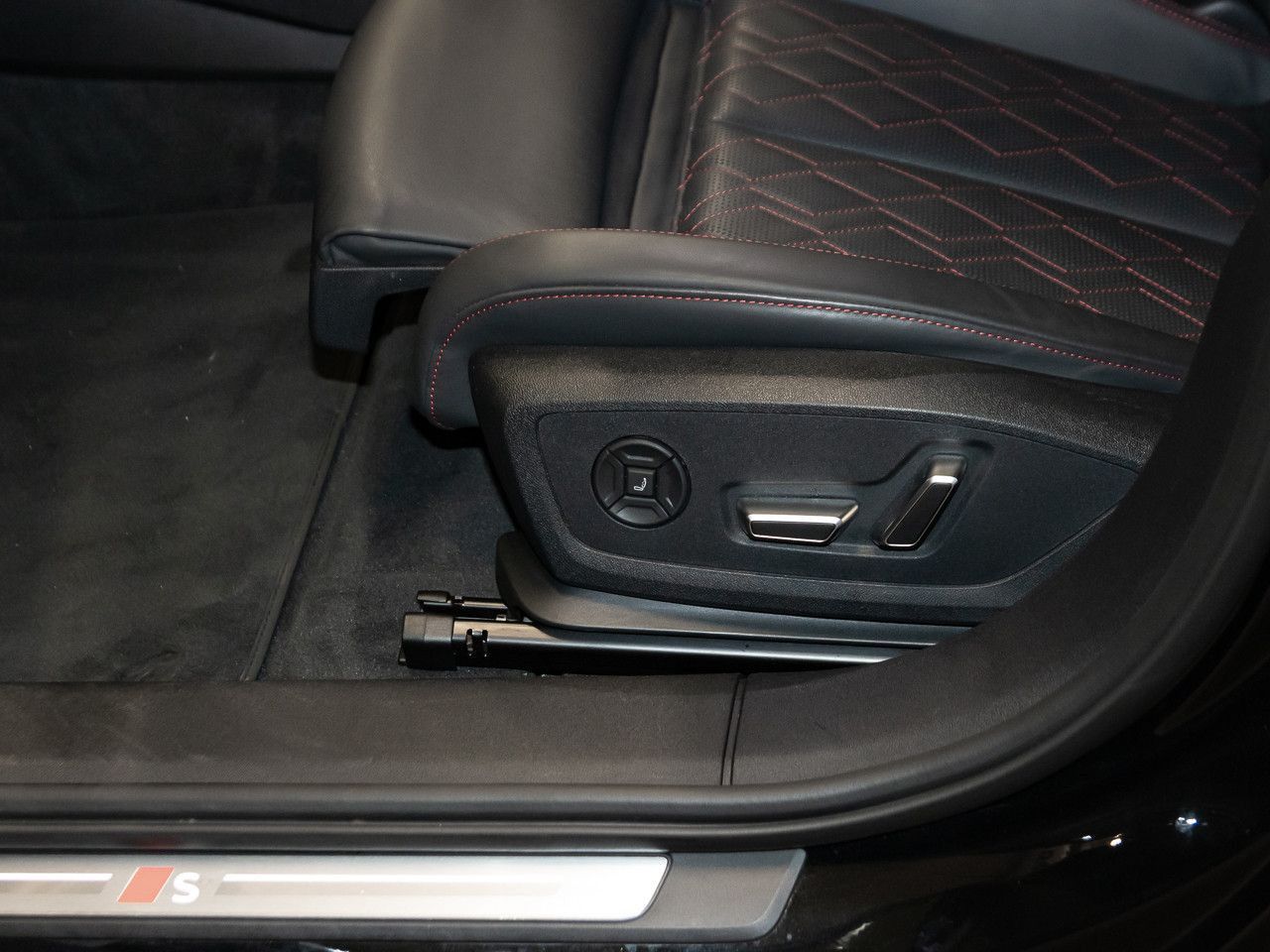 Audi A6 e-tron - Bild 25