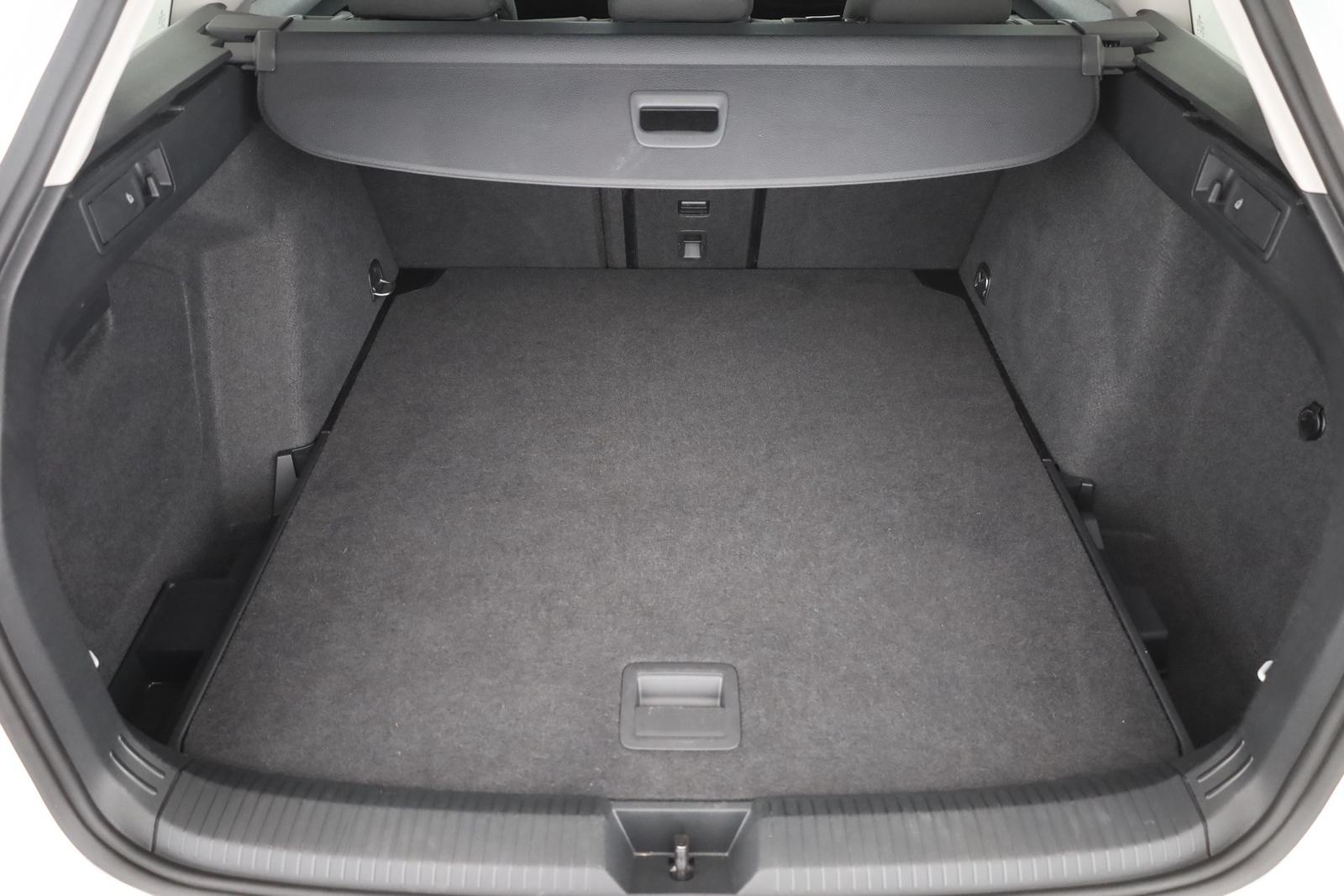 Volkswagen Golf VIII Variant 1.5 eTSI DSG LED Sitzheizung, миниатюра 25