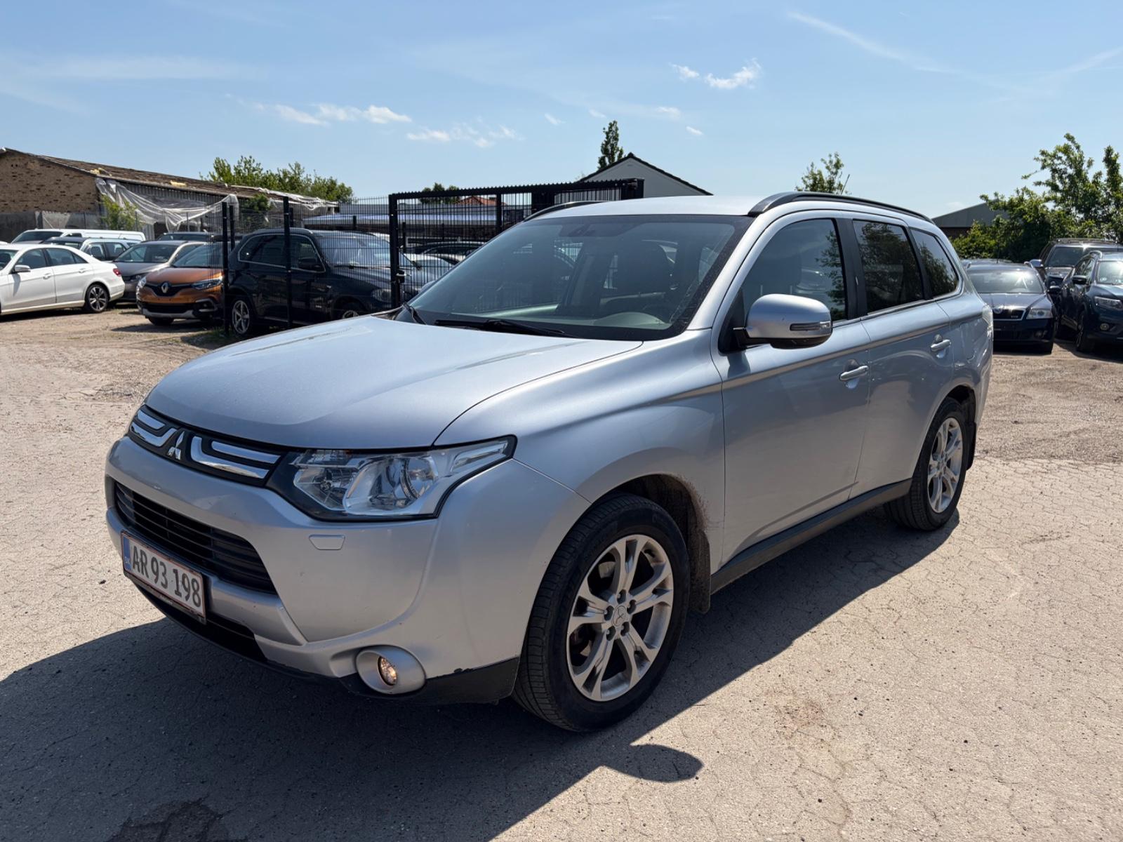 Mitsubishi Outlander 2.2 DI-D 4WD Camera Klima 2x alu