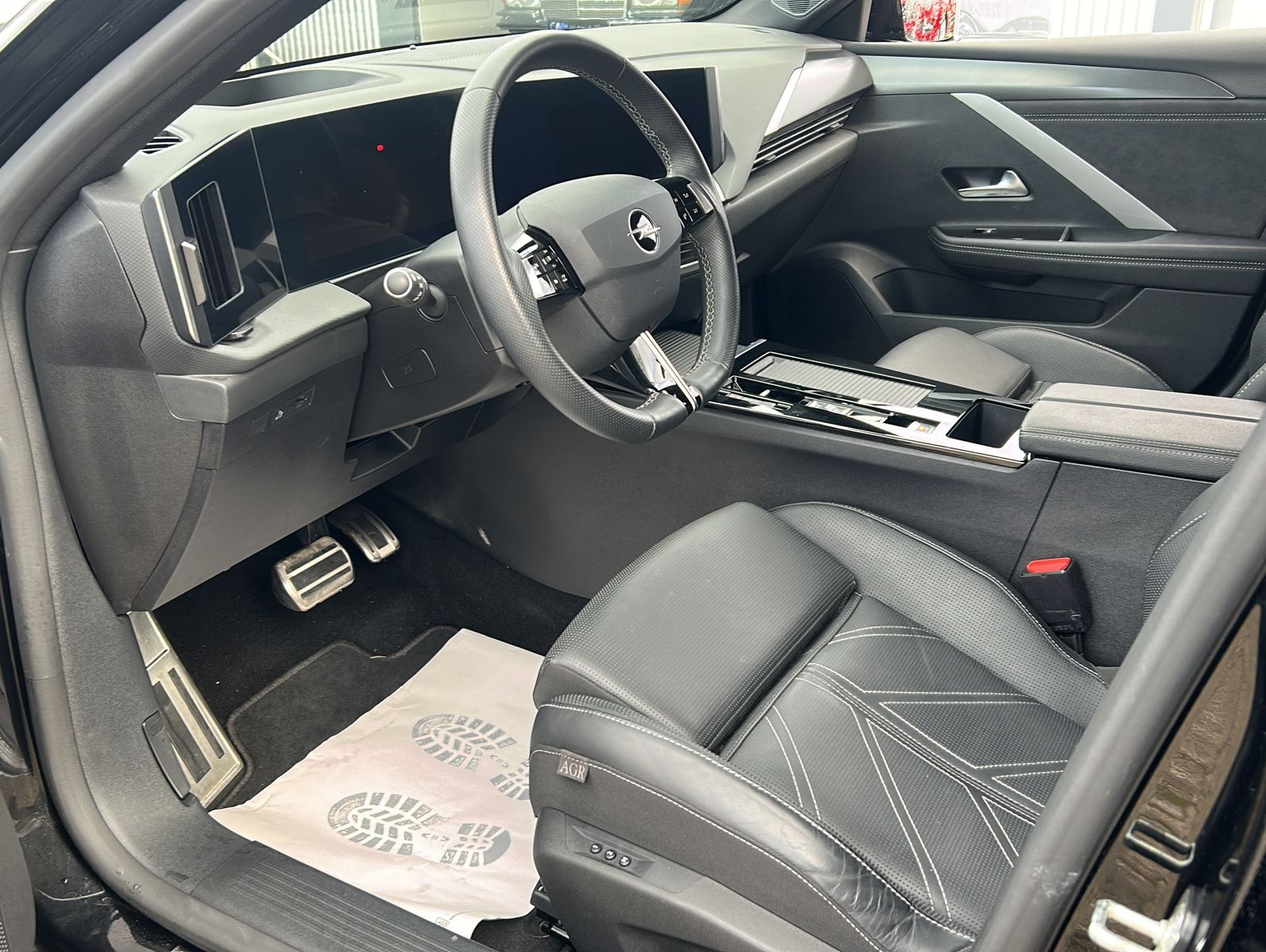 Fahrzeugabbildung Opel Astra Sports Tourer ST Ultimate *HEAD UP*MATRIX*