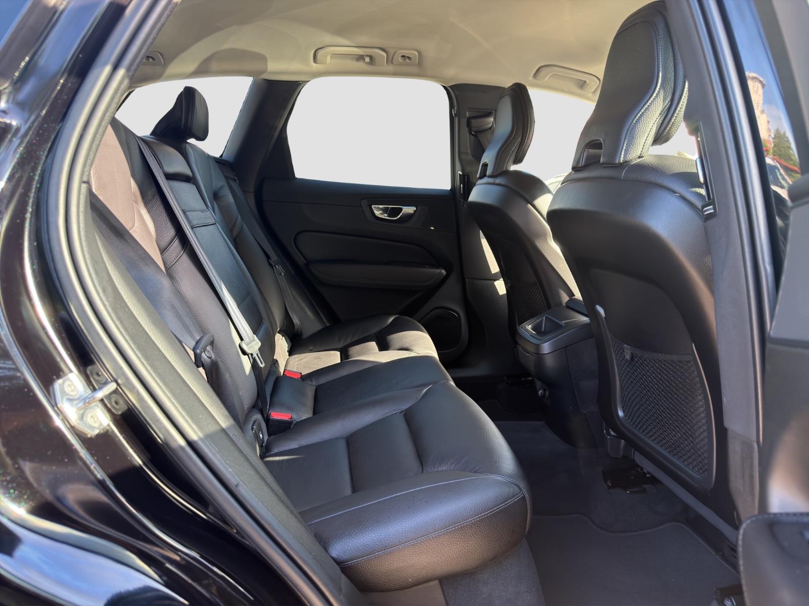 Volvo XC60 Momentum Pro 2WD/Polestar/H&K/PilotAss./Kam