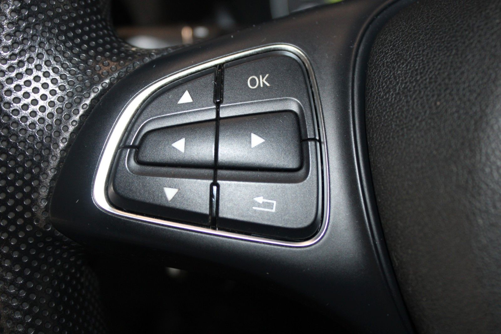 Fahrzeugabbildung Mercedes-Benz Vito MIXTO LANG 5-Si Klima STDHZ NAVI AHK CAM