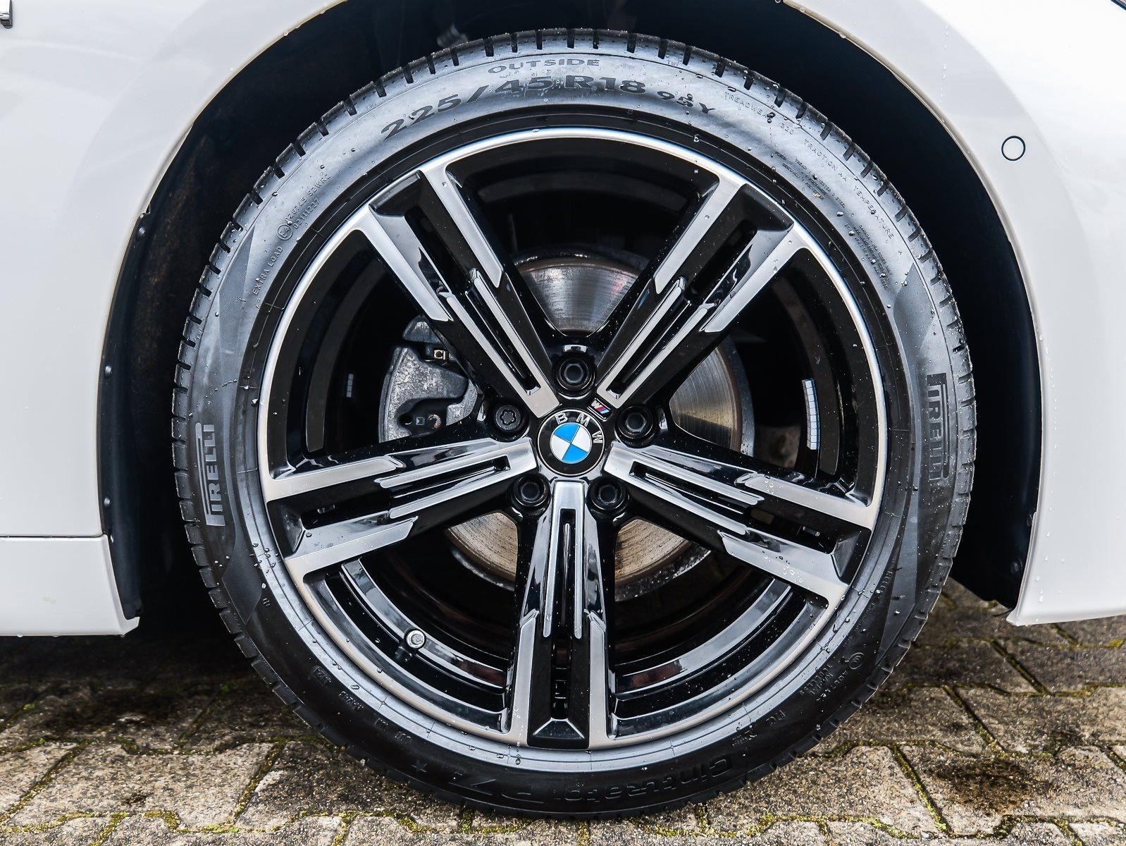 BMW 220 - Bild 4