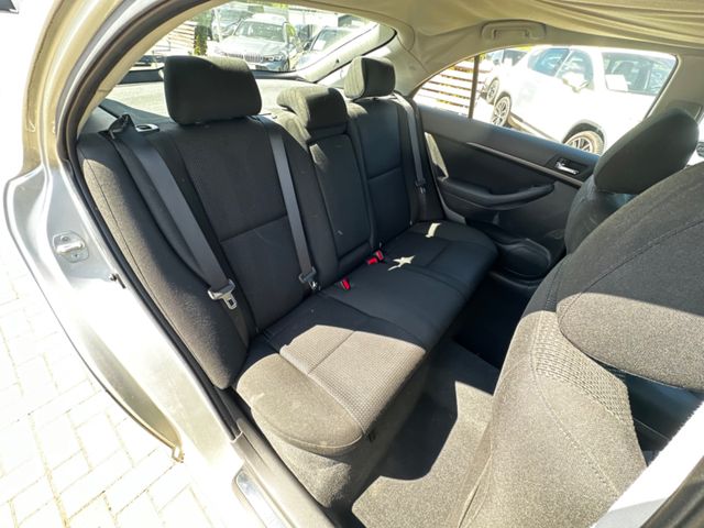 Toyota Avensis  1.8 Sol Liftback