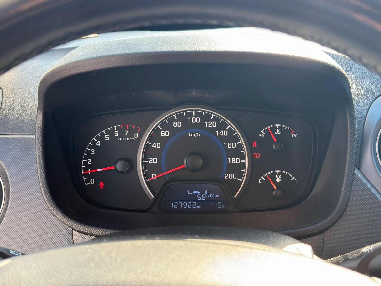 Fahrzeugabbildung Hyundai i10 1.0 Passion *Klima*Allwetter*Isofix*USB*AUX*