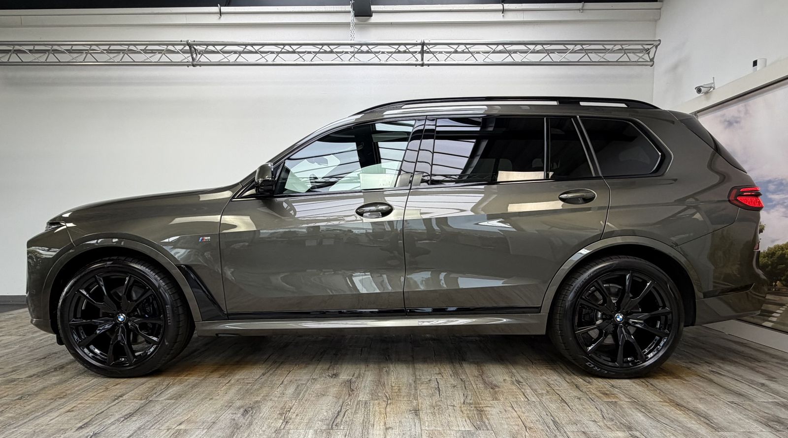 BMW X7 xDr40d M Sport Pro AHK Sitzlüftung ACC Integr imagem 3
