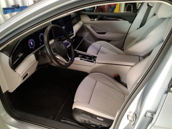 Volkswagen Passat Variant - Bild 6