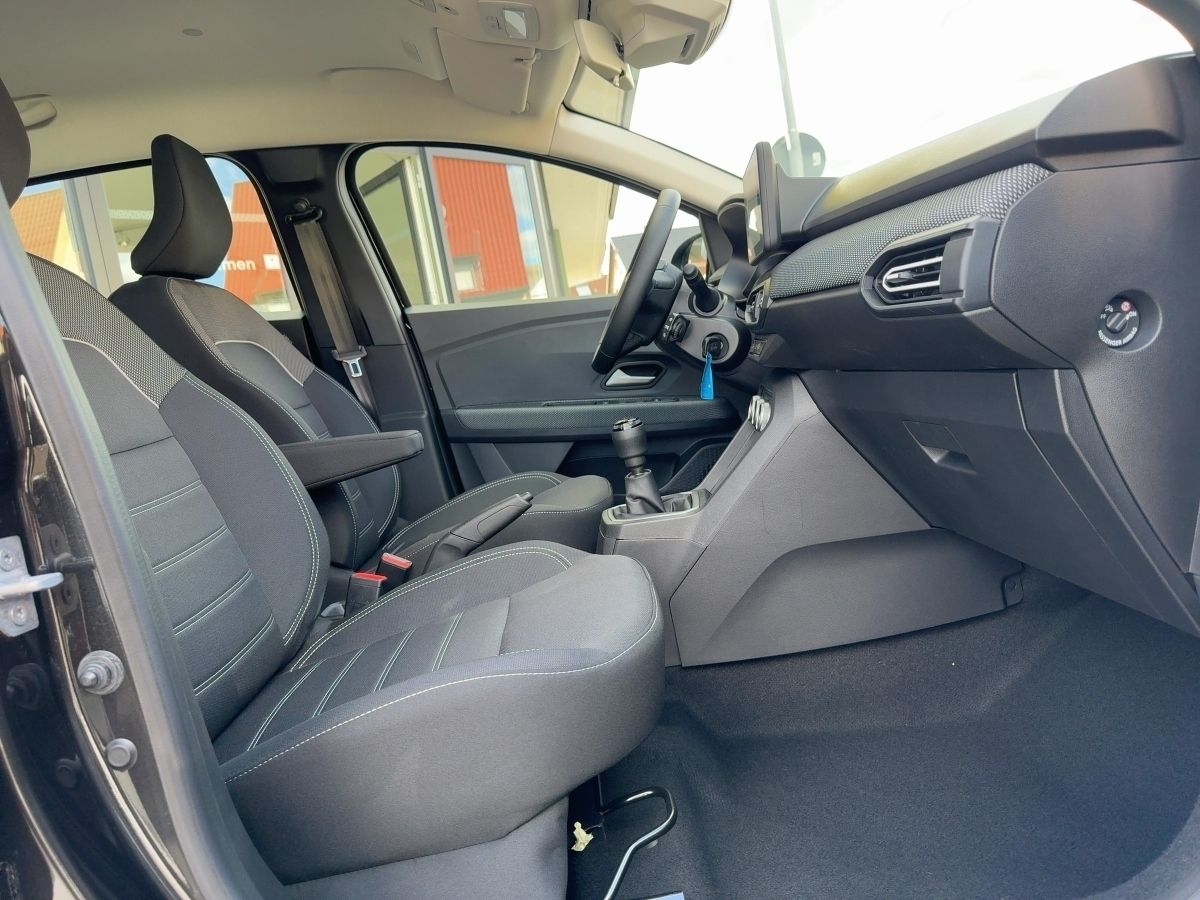 Fahrzeugabbildung Dacia Sandero Expression TCe 90 SHZ Klimaaut.