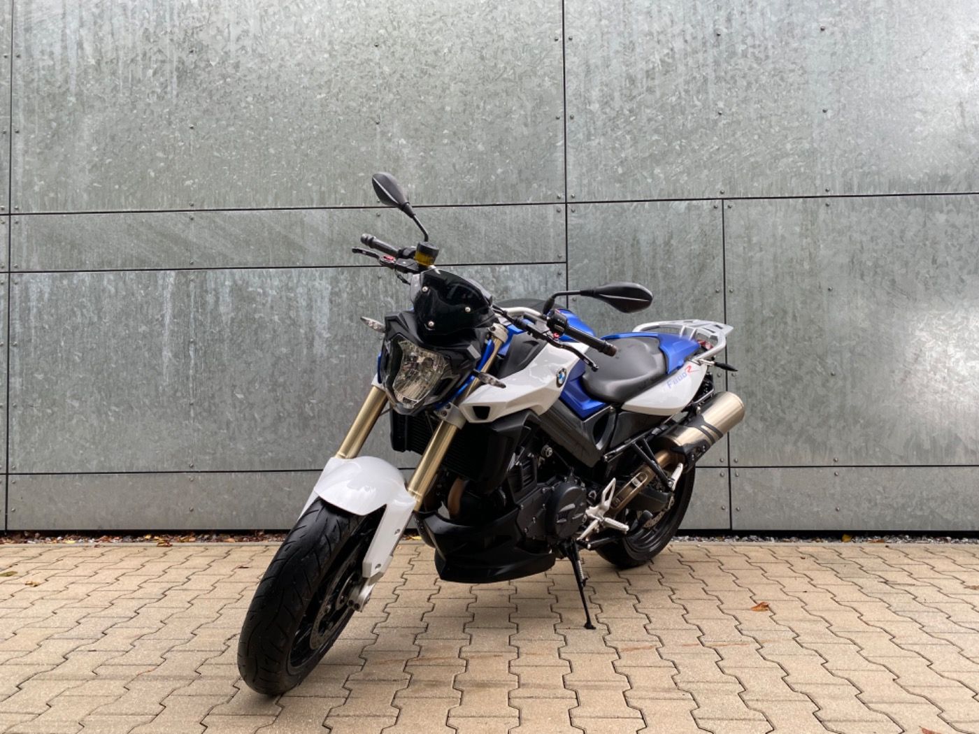 Fahrzeugabbildung BMW F 800 R Touren- und Dynamikpaket