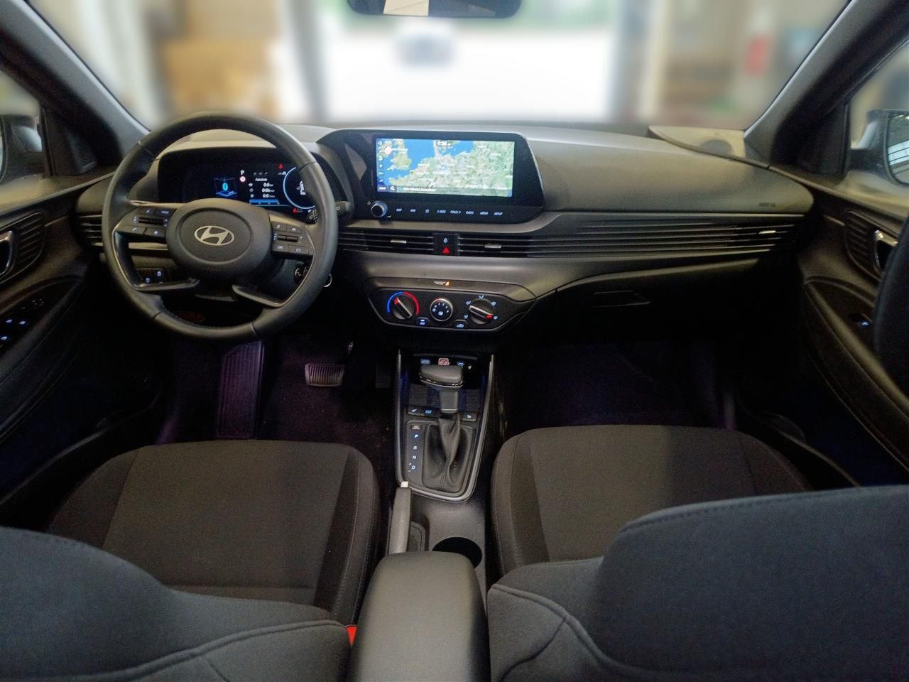 Fahrzeugabbildung Hyundai i20 DCT BLACKLINE BOSE*LED*CARPL*NAVI*SHZ*LHZ*