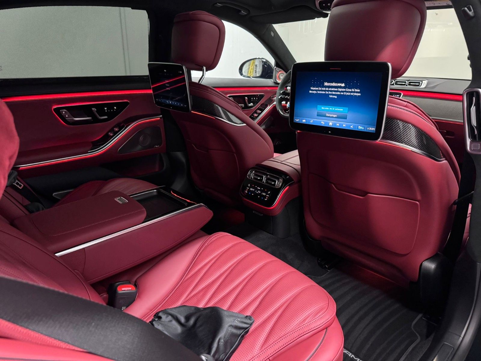 Fahrzeugabbildung Mercedes-Benz S 63 E Performance L  *MANUFAKTUR*