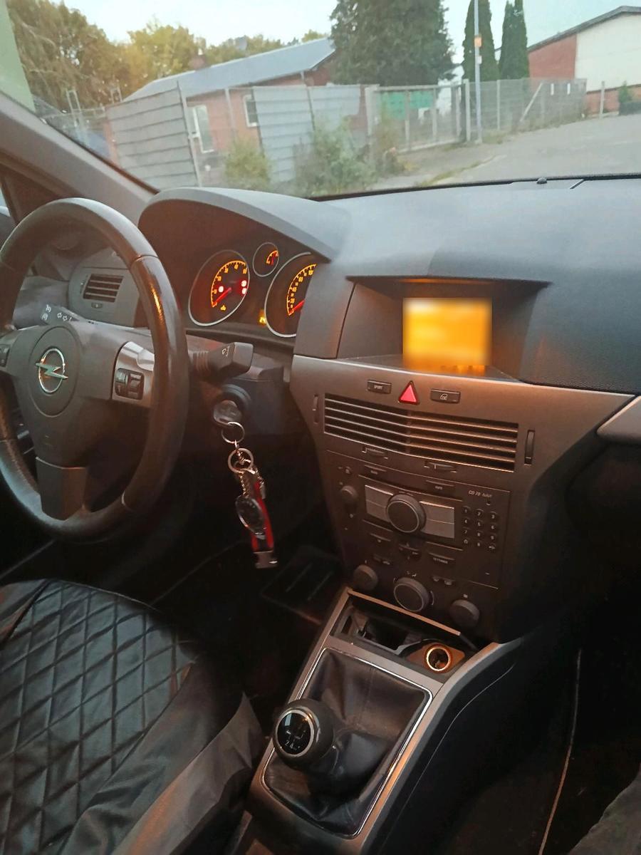 Opel Astra 2007 — photo 11
