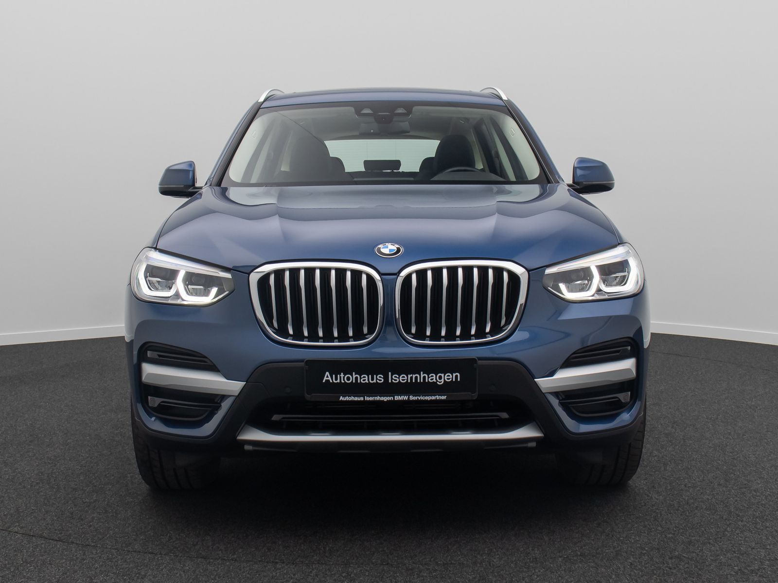 Fahrzeugabbildung BMW X3 xD30e xLine DAB Kamera AHK Alarm Panorama H/K