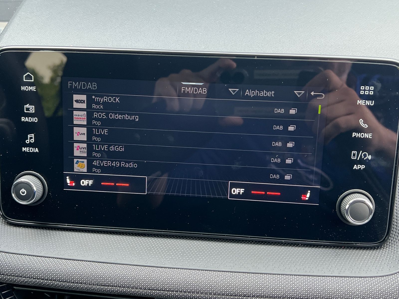 Fahrzeugabbildung SKODA Fabia Selection 1.0 TSI DSG *LED, ACC, SmartLink