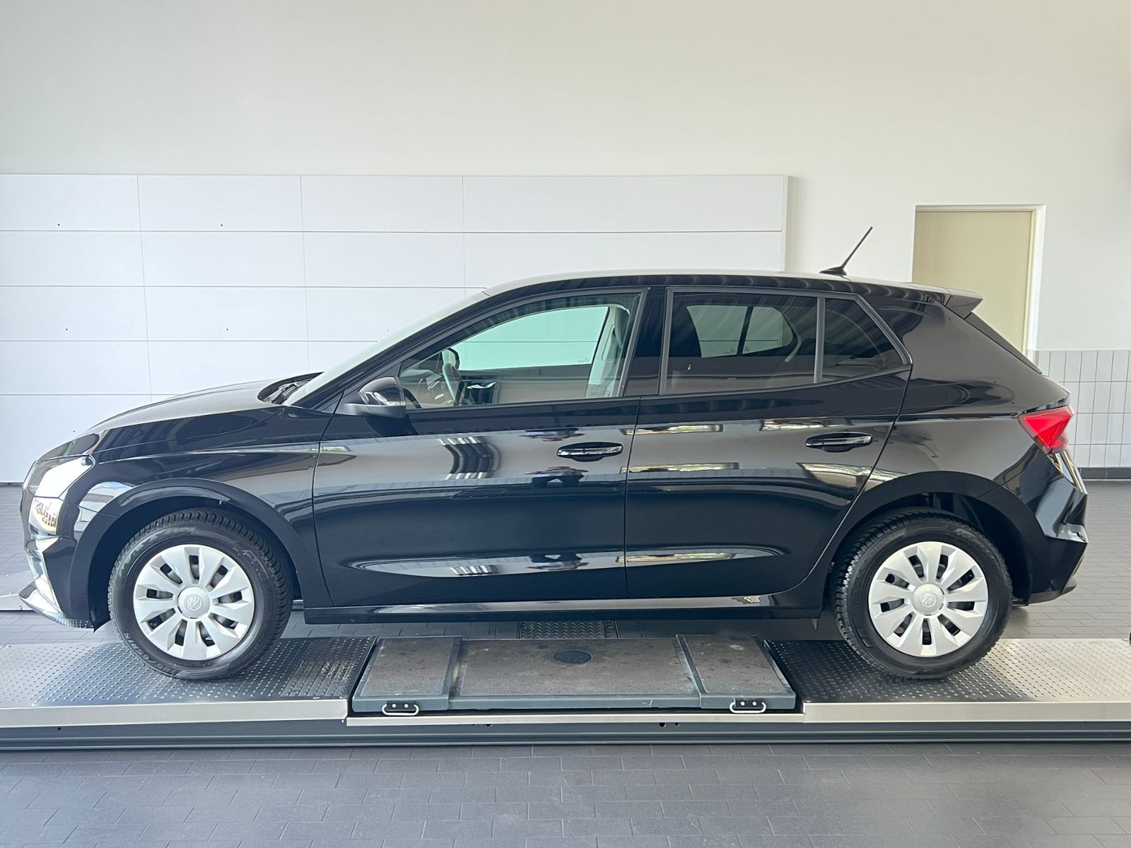 Fahrzeugabbildung SKODA Fabia Selection 1.0 TSI *LED, Climatronic, Sitzh