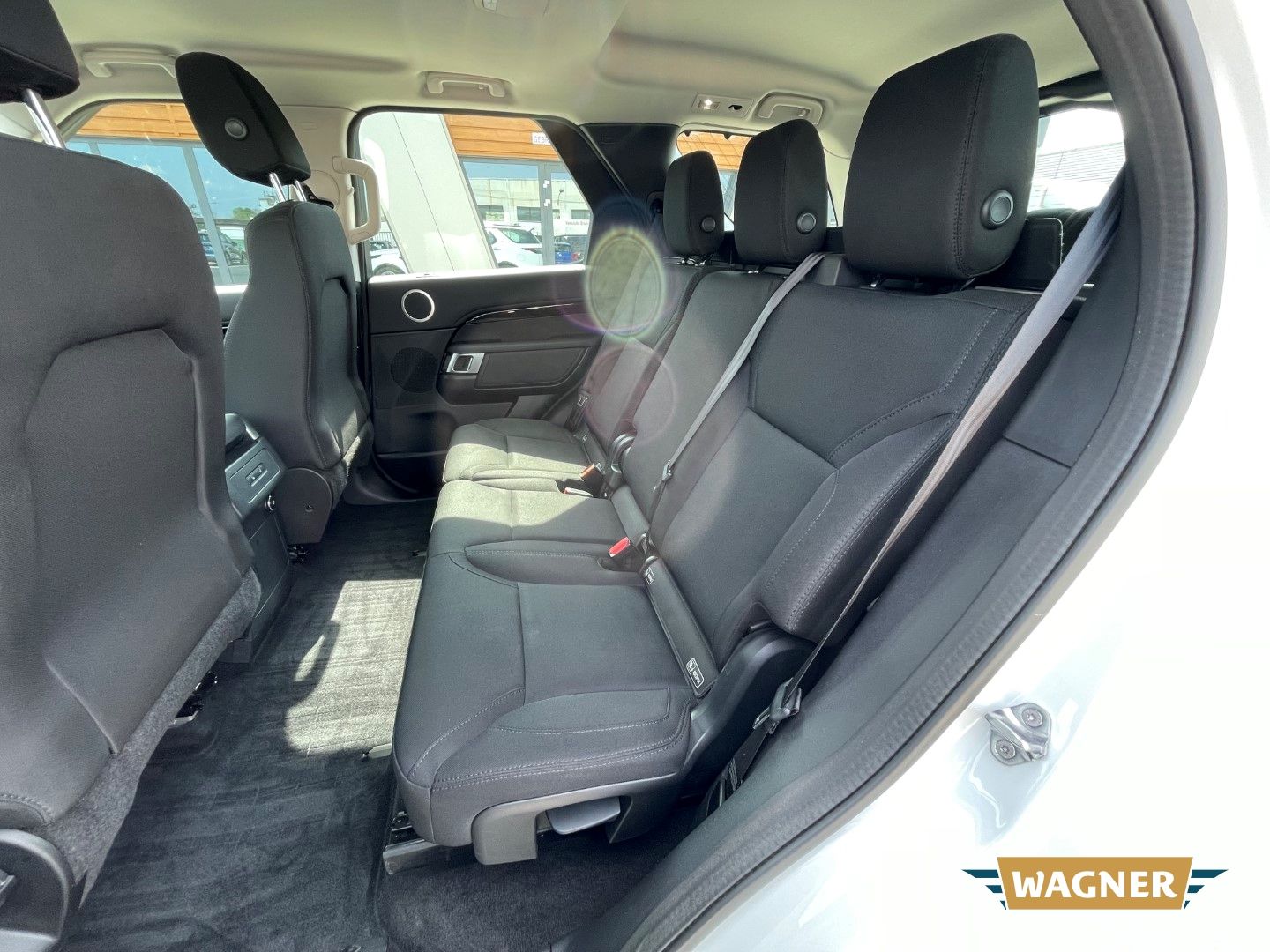 Fahrzeugabbildung Land Rover Discovery 5 SE SDV6 7-Sitzer Keyless