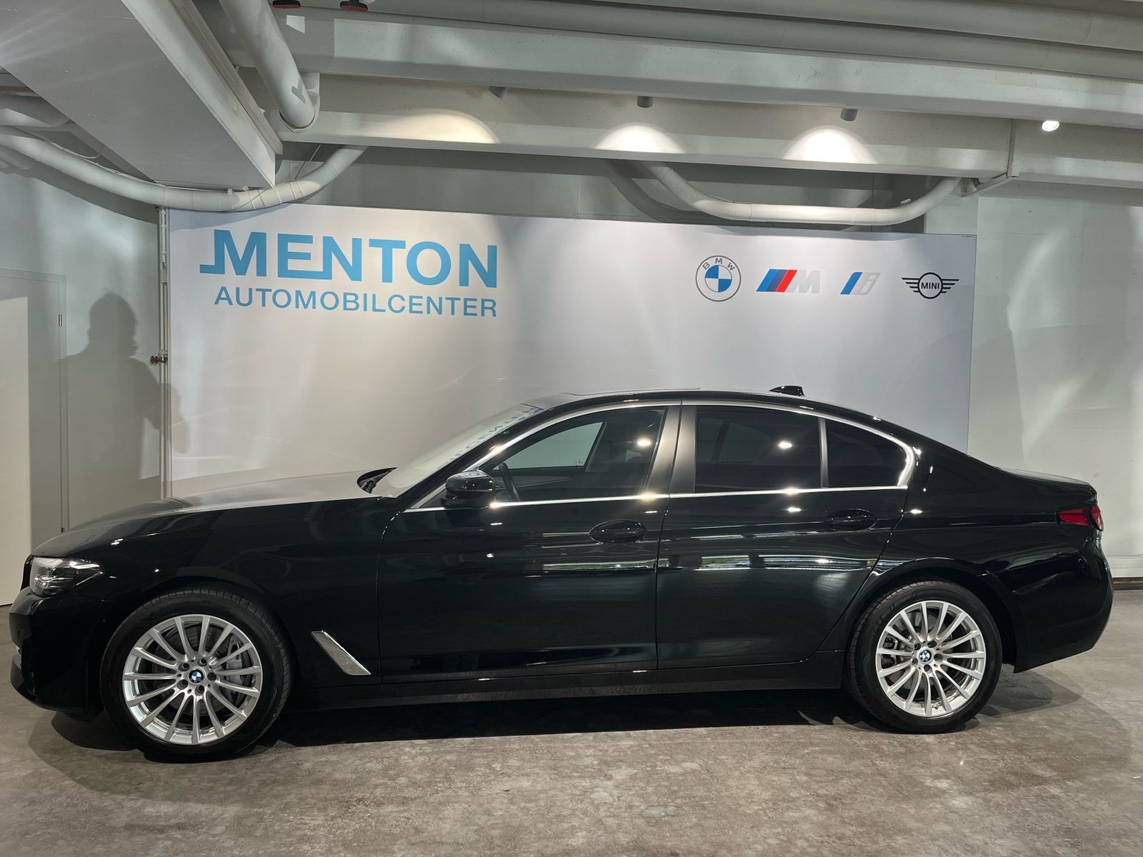 BMW 540i xDrive Glasdach DAB LCProf Shz Sportsitz foto 2