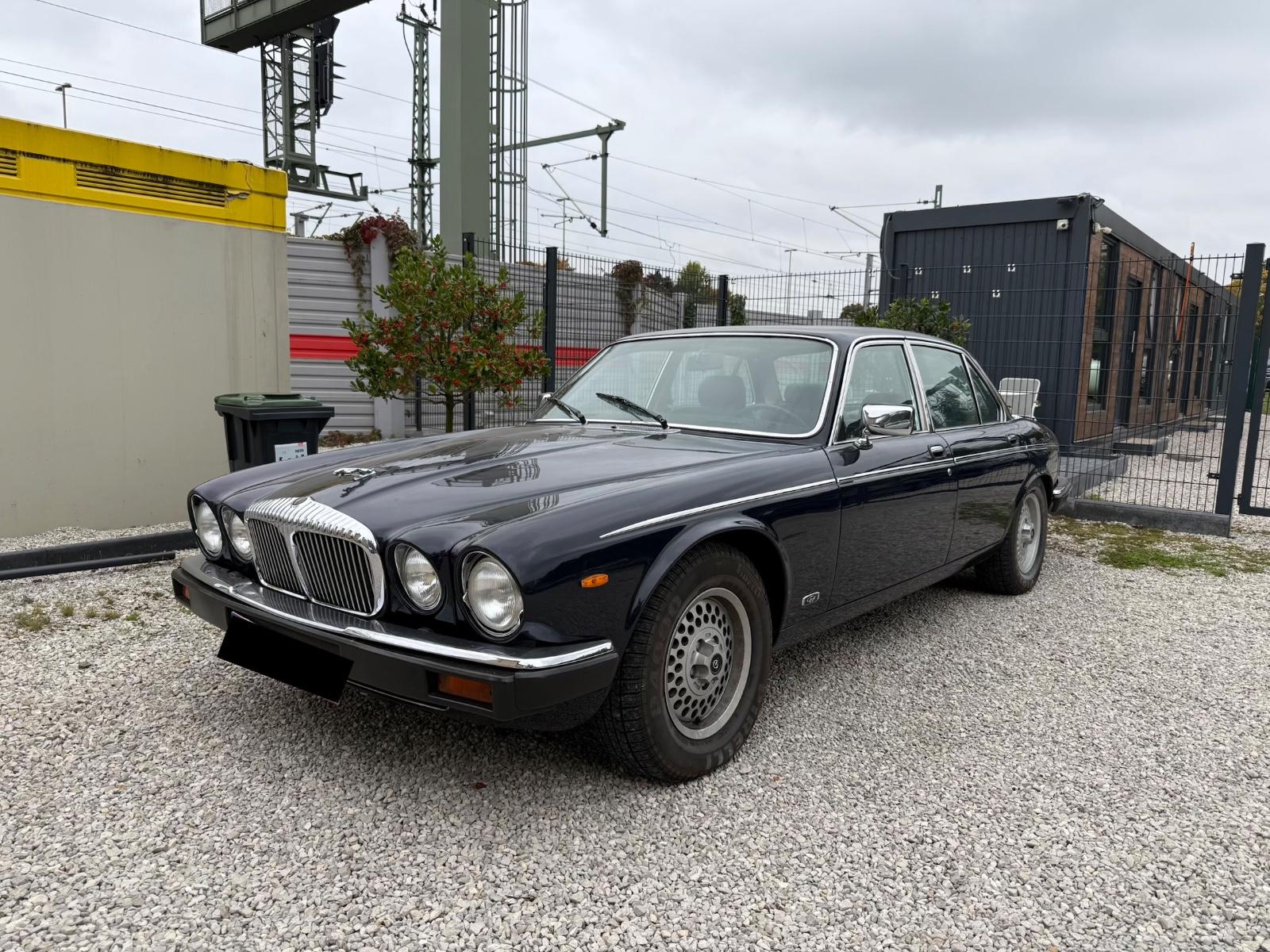 Jaguar XJ12 Daimler DoubleSix