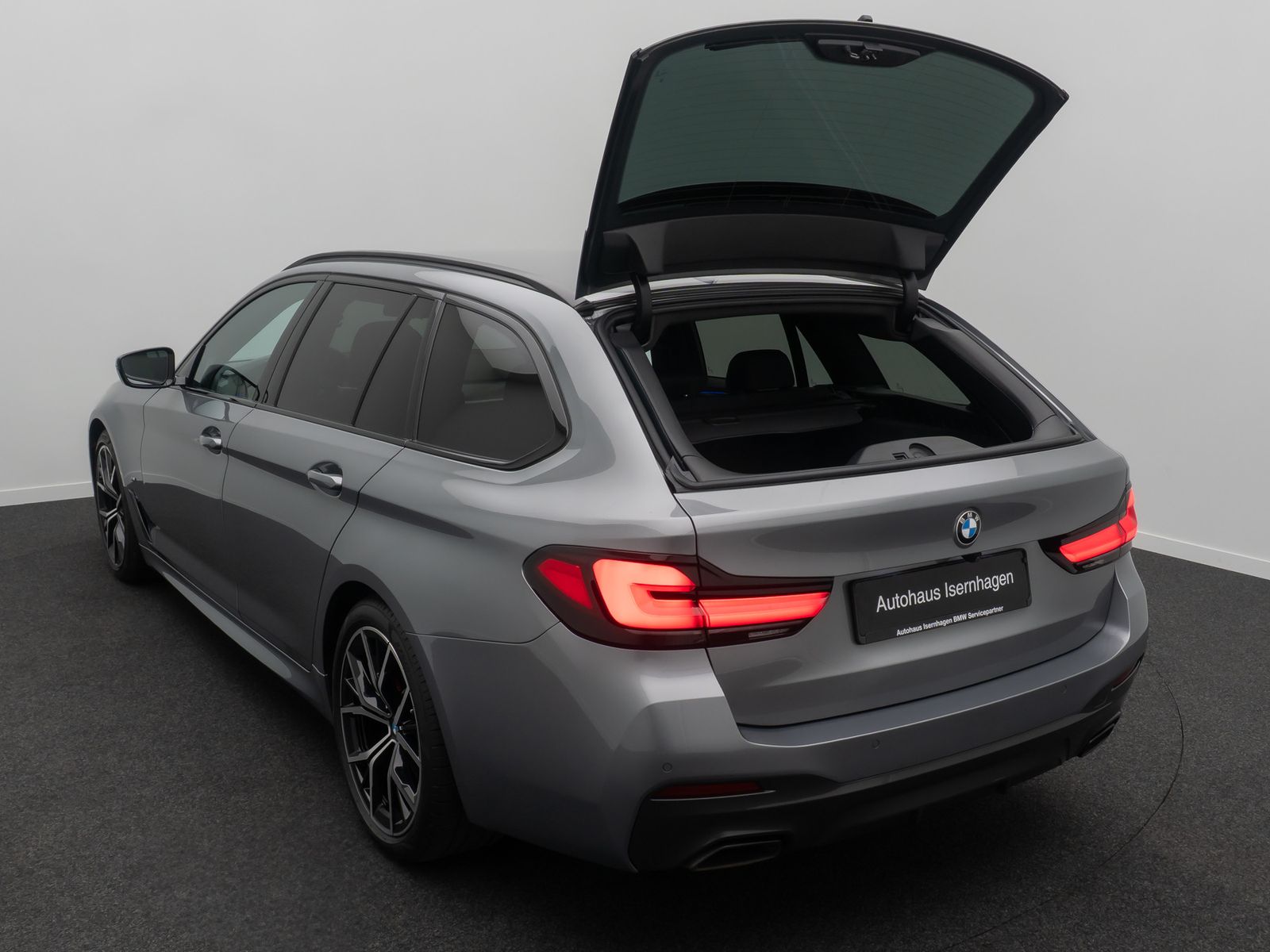 Fahrzeugabbildung BMW 540d xD M Sport Pro Kamera Laser HUD DAB H/K 19"