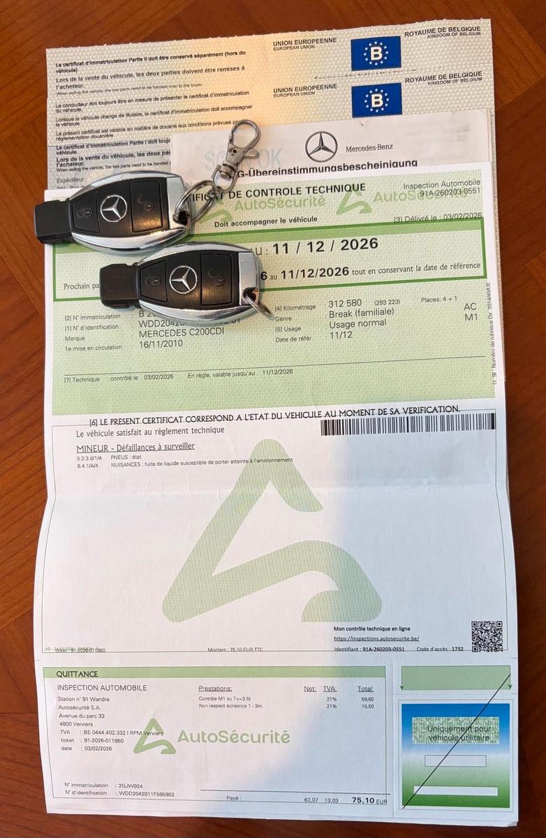 Mercedes-Benz C200 2010 — photo 10