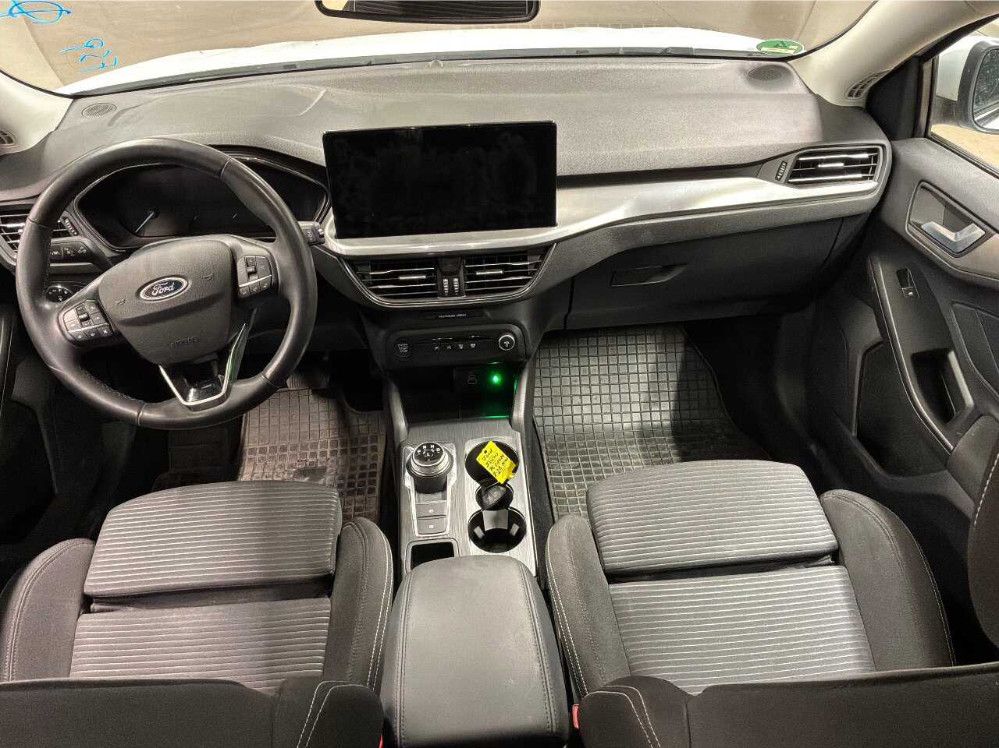 Fahrzeugabbildung Ford Focus T 1.5d AT8 Titan LED/ACC/NAVI/SHZ/RFK/AHK