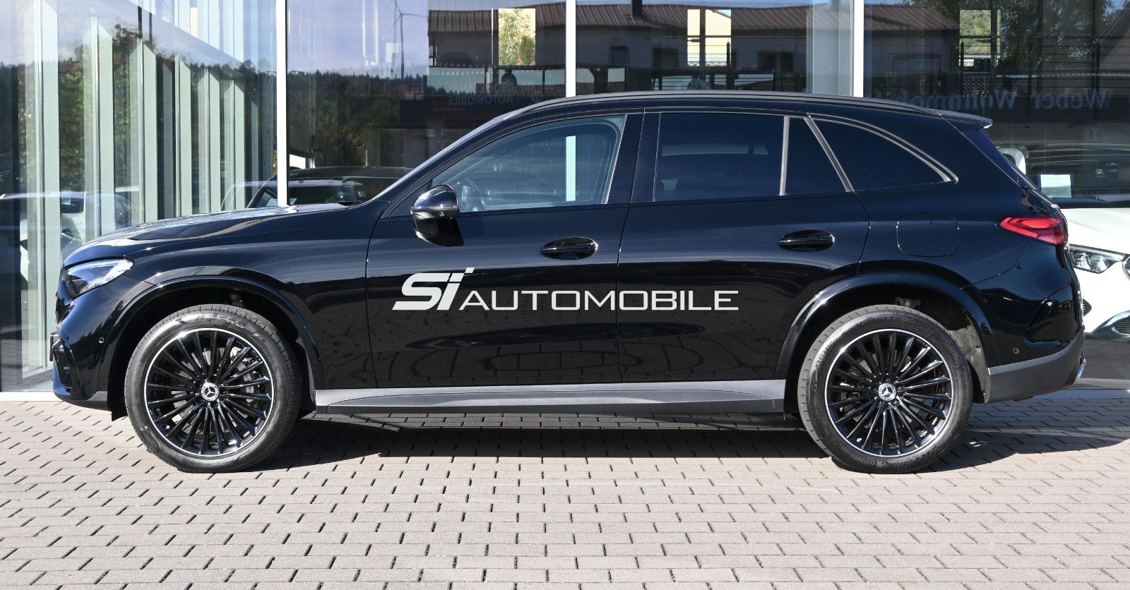 Fahrzeugabbildung Mercedes-Benz GLC 300 e 4M AMG Adv.+°NIGHT°ACC°MEMORY°20"°360°