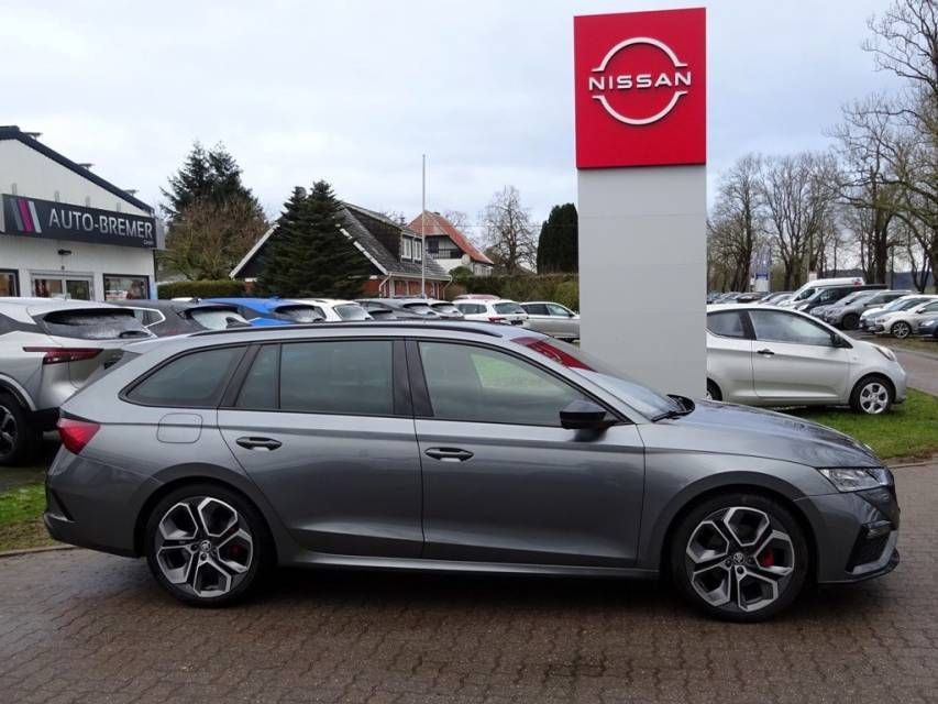 Fahrzeugabbildung SKODA Octavia Combi RS 2,0 TDI DGS Navi AHK