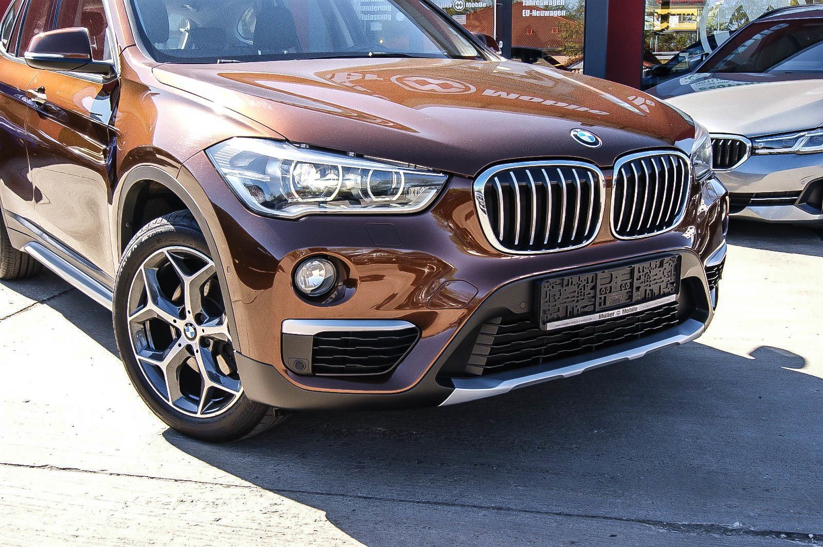Fahrzeugabbildung BMW X1 xDrive18d xLine Aut. NAVI LED SIZHG TEMPOMAT