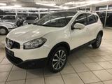 Nissan Qashqai 1.6i Automatik°Rückfahrkam°Panoram 48Tkm - Nissan Qashqai mit Benzin-Antrieb: Leder, Navigationssystem, Geländewagen, 1.6