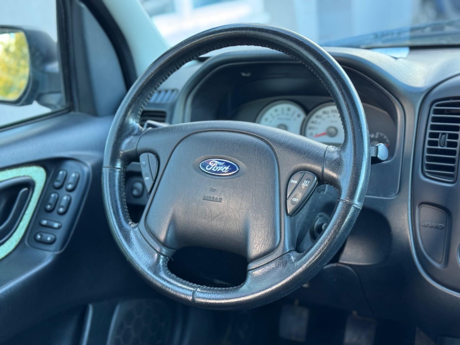 Ford Maverick 2005 — photo 16