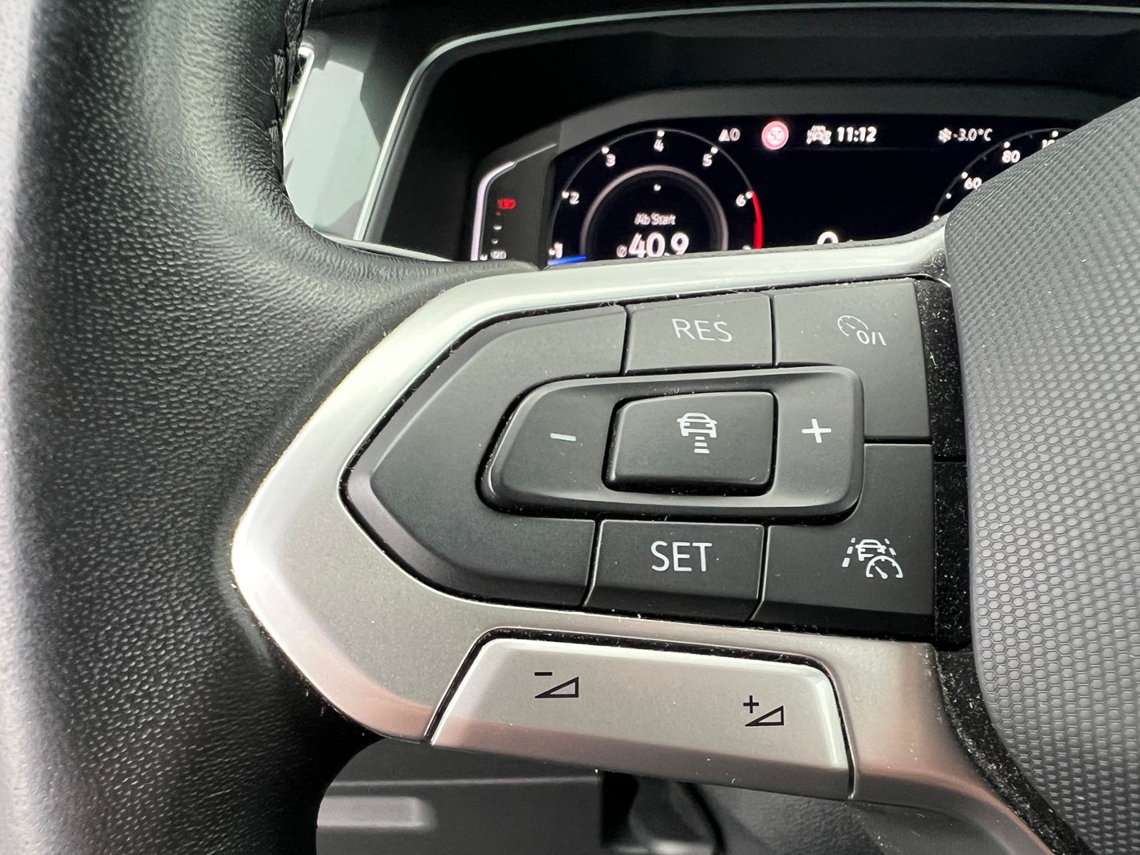 Fahrzeugabbildung Volkswagen Tiguan Elegance 1.5 TSI *AHK, Navi, App Connect,