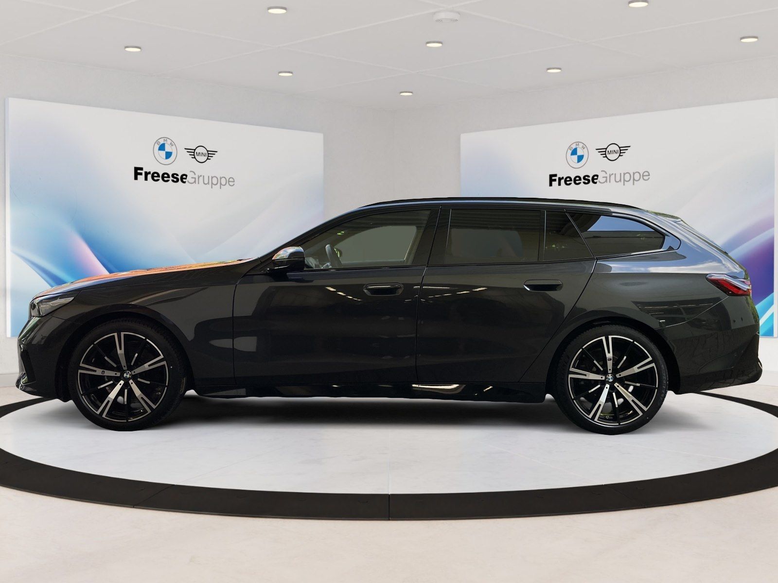 BMW 520d xDrive Touring AHK 360° STANDHZ HEAD-UP RFK foto 3
