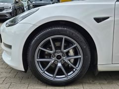 Fahrzeugabbildung Model 3 Long Range Dual AWD