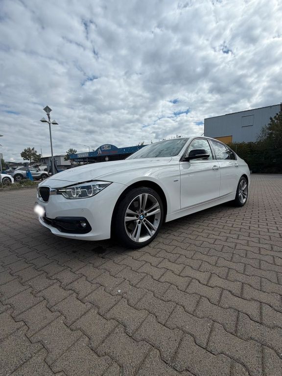 Image of BMW 320