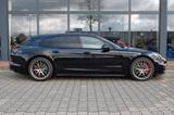 Porsche Panamera GTS - Porsche Panamera: Coupe