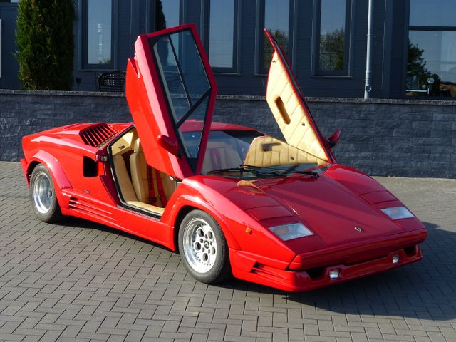 LAMBORGHINI COUNTACH 25 TH ANNIVERSARY