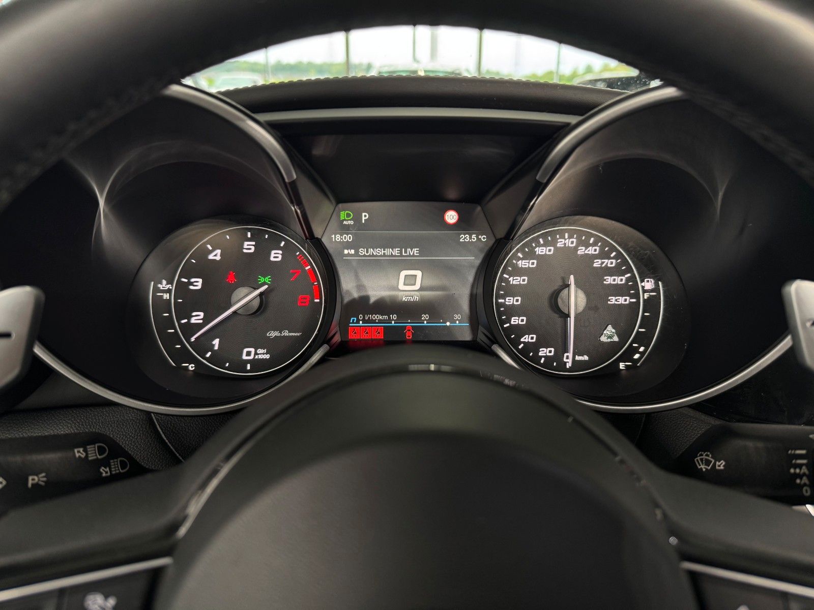 Fahrzeugabbildung Alfa Romeo Giulia 2.9 V6 Quadrifoglio "ACC Komfort-Paket"