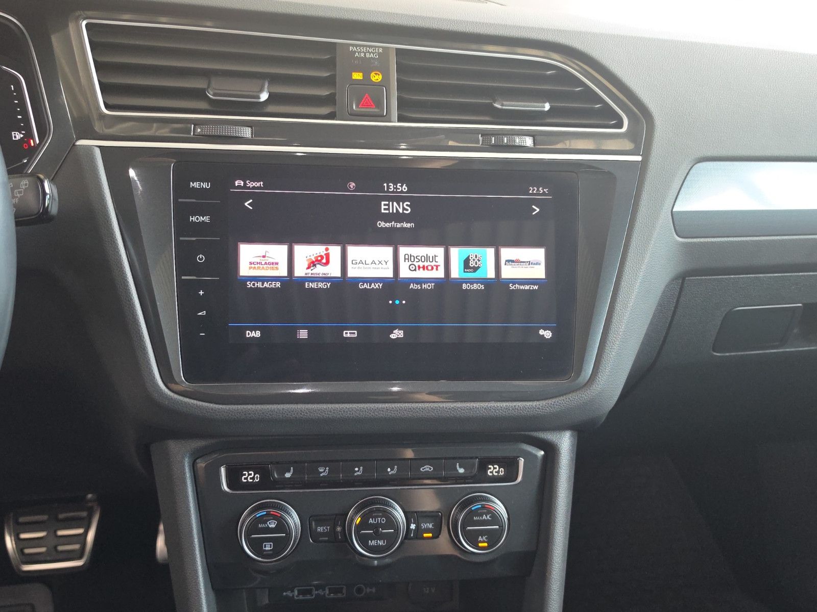 Fahrzeugabbildung Volkswagen Tiguan  R-LINE HiGHLiNE  4MOTION PANORAMA DACH