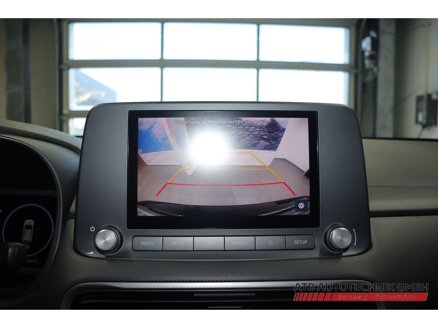 Fahrzeugabbildung Hyundai KONA Elektro Select 39,2kWh 96,4% SOH ACC Apple