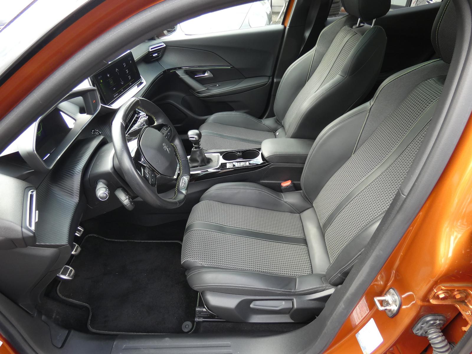 Peugeot 2008 GT-Line *ALU*KLIMA*PDC*SCHIEBEDACH*