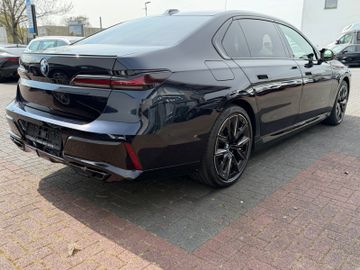 BMW M760 - 5