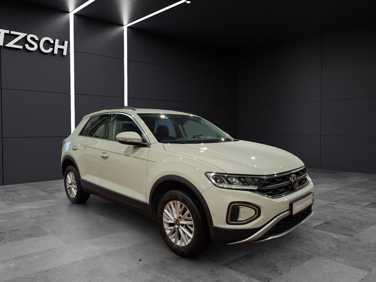 Fahrzeugabbildung Volkswagen T-Roc TSI Life STH LED Park-Assist SH LM