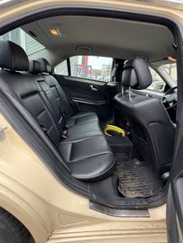 Mercedes E 200 - 7