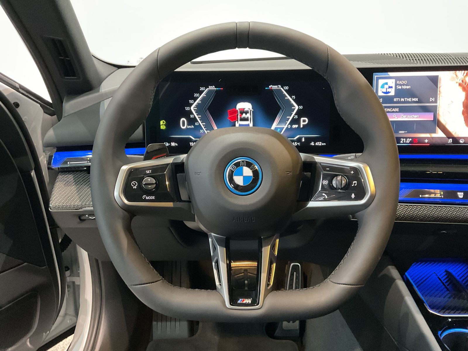 Fahrzeugabbildung BMW i5 xDrive40 Touring M Sportpaket DAB LED AHK